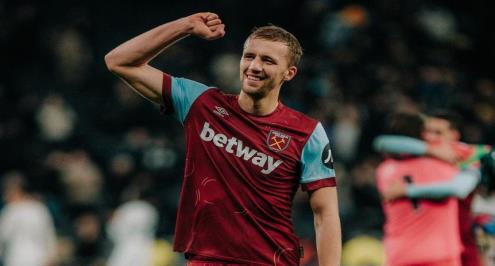 رسمياً.. وست هام يعلن تمديد عقد توماس سوتشيك حتى 2027